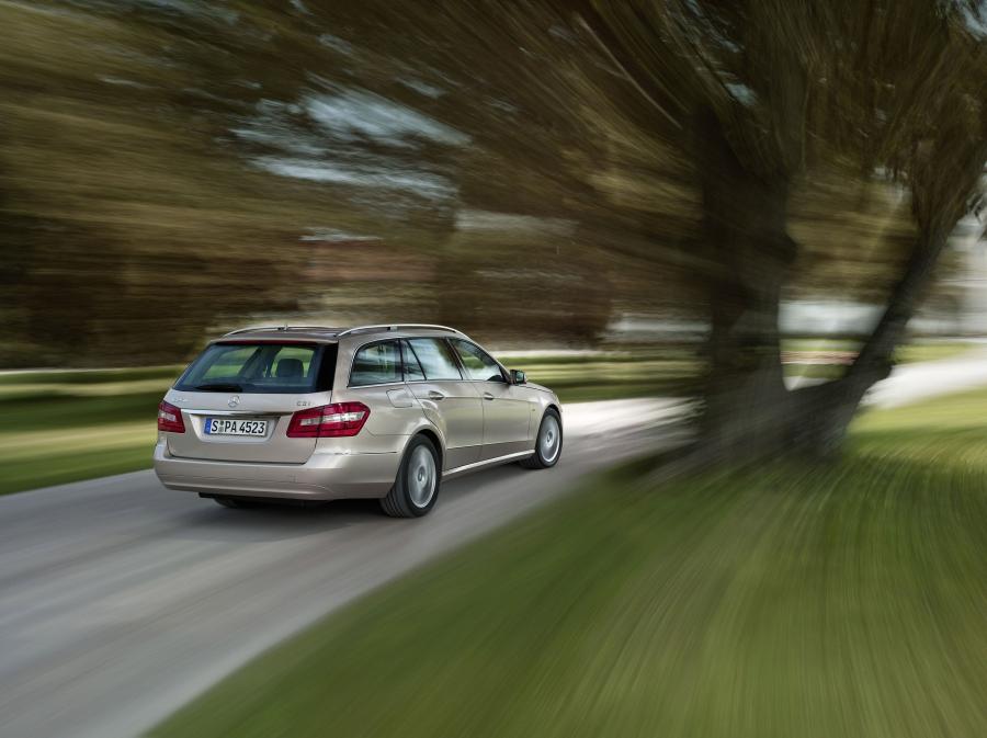  Mercedes-Benz E-Class Estate 2010 года  (фото 39 из 65)